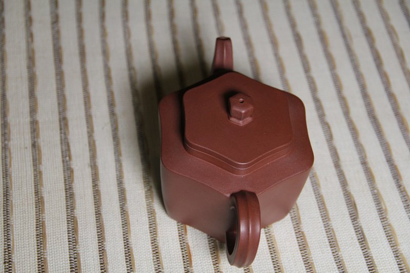 宜兴紫砂壶丨六方花影_泥料：紫泥_容量：300cc