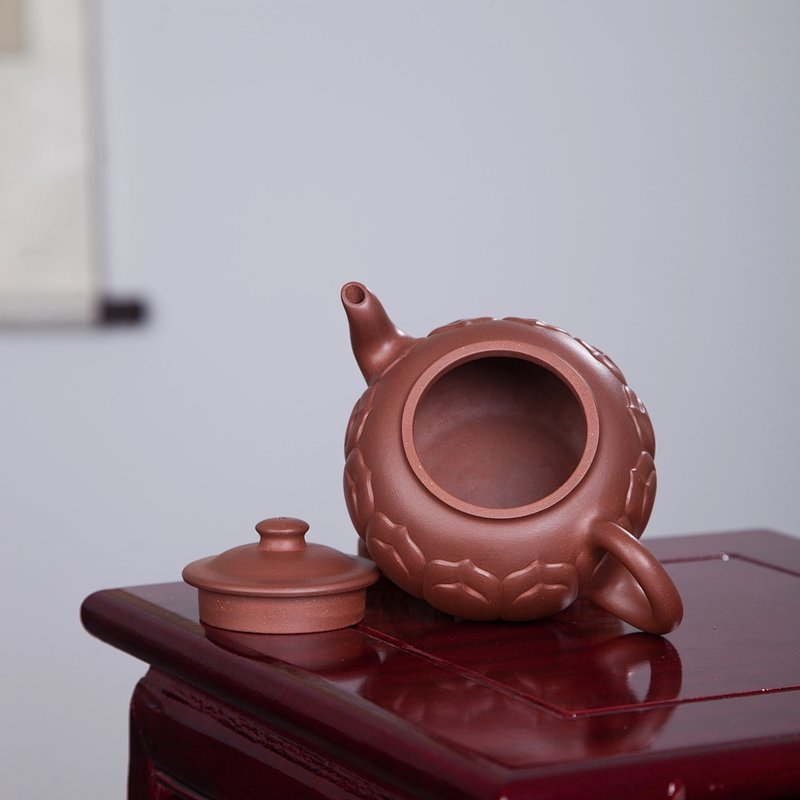 宜兴紫砂壶 | 一品清莲_泥料：紫泥_容量：350cc