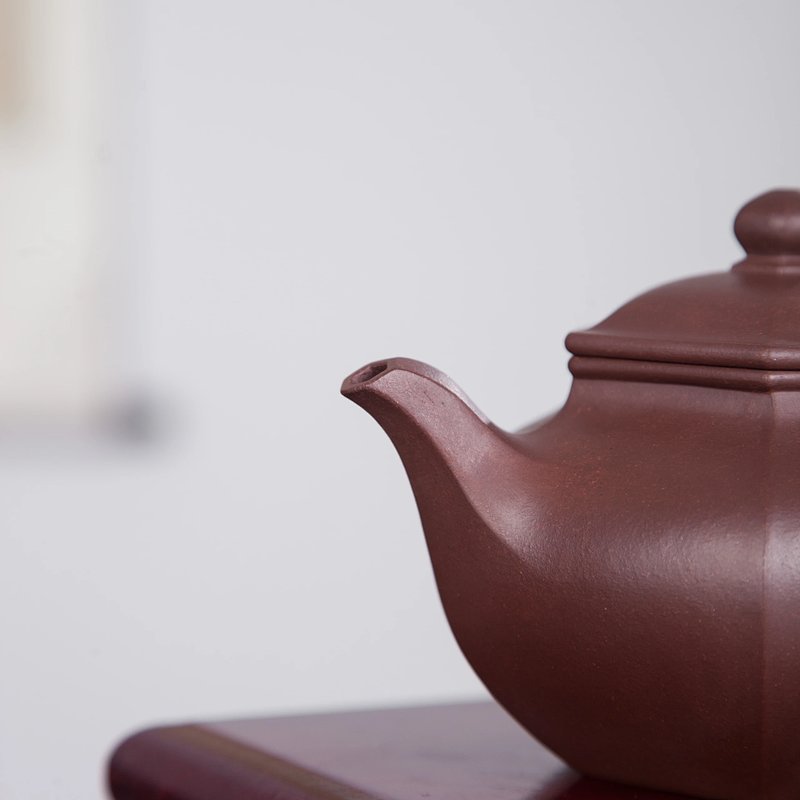 宜兴紫砂壶丨六方莲子_泥料：紫泥_容量：260cc