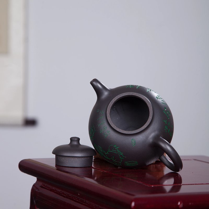 宜兴紫砂壶 | 乳鼎_泥料：紫泥捂灰_容量：380cc