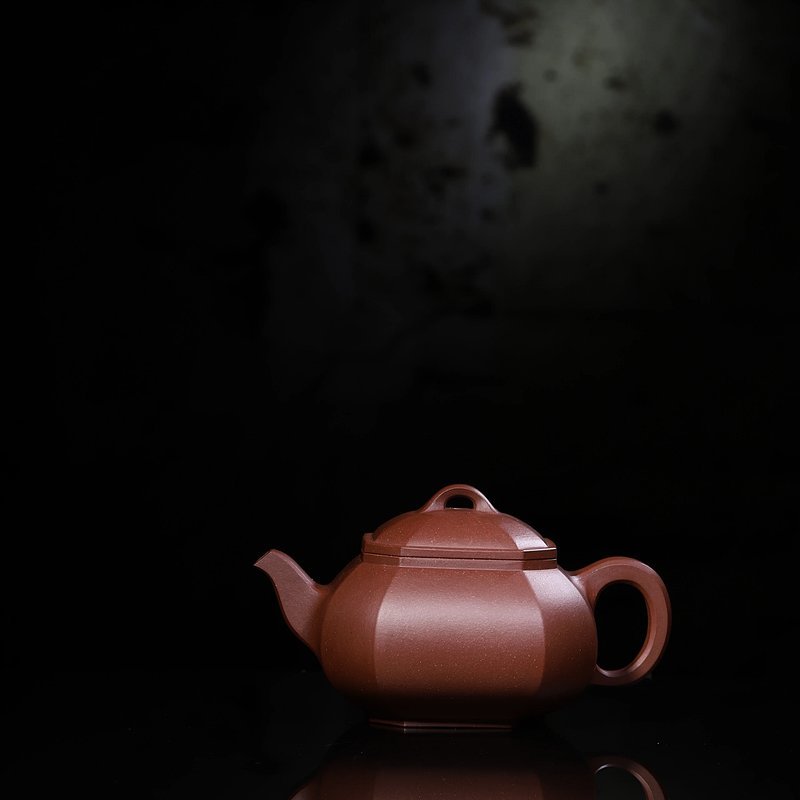 宜兴紫砂壶 | 八方玲珑_泥料：底槽清_容量：300cc