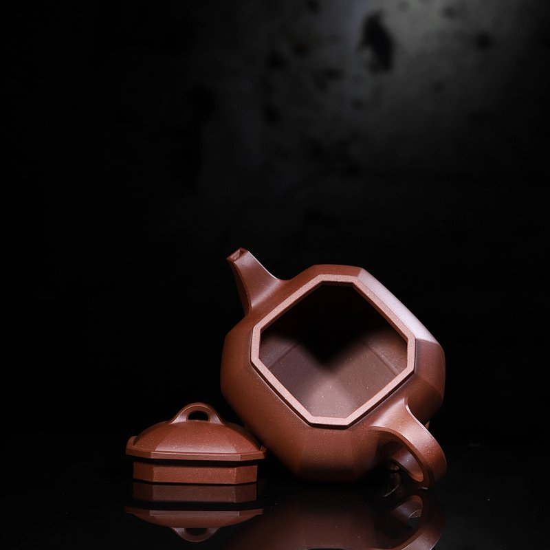 宜兴紫砂壶 | 八方玲珑_泥料：底槽清_容量：300cc