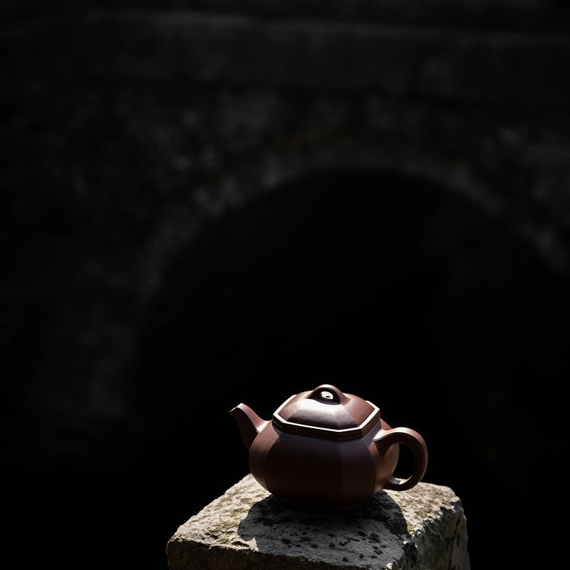 宜兴紫砂壶 | 八方玲珑_泥料：底槽清_容量：300cc