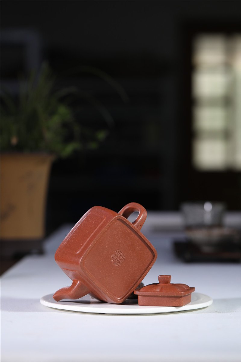 宜兴紫砂壶丨菱花魁方_泥料：降坡泥_容量：300cc