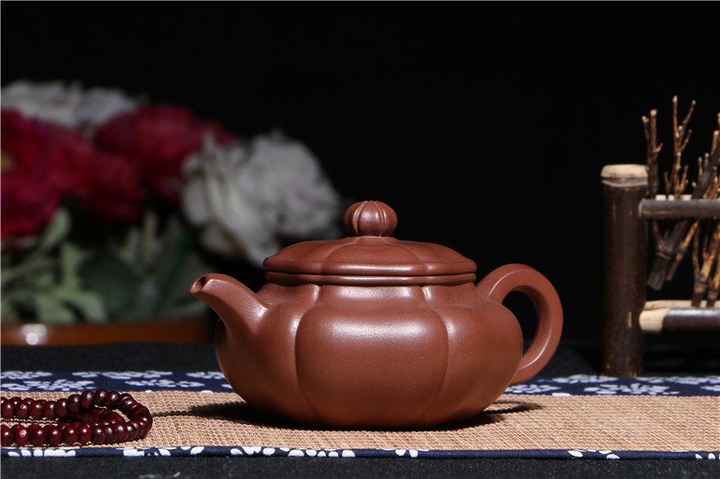 宜兴紫砂壶 | 葵仿古_泥料：紫泥_容量：260cc