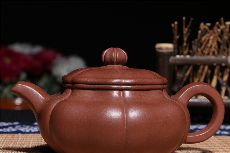 宜兴紫砂壶 | 葵仿古_泥料：紫泥_容量：260cc