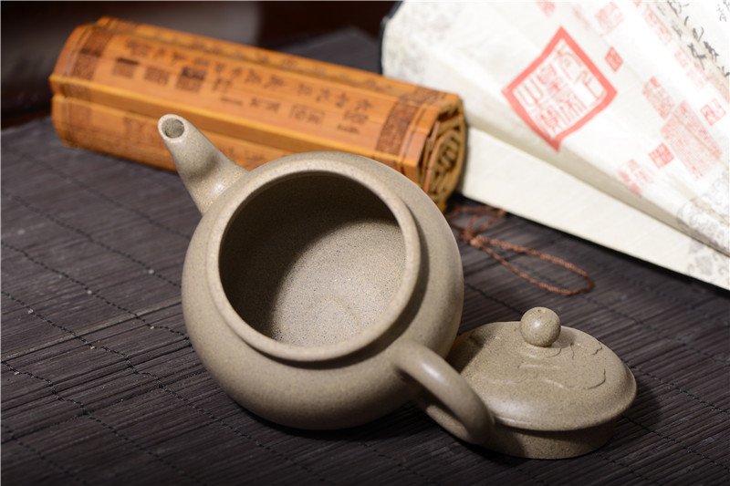 宜兴紫砂壶 | 大彬如意_泥料：本山段泥_容量：300cc