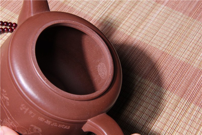 宜兴紫砂壶 | 汉蹬_泥料：紫泥_容量：680cc