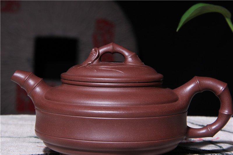 宜兴紫砂壶 | 双线竹鼓_泥料：紫泥_容量：330cc