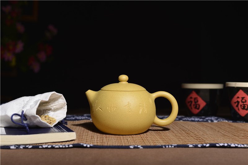 宜兴紫砂壶 | 西施_泥料：段泥_容量：280cc