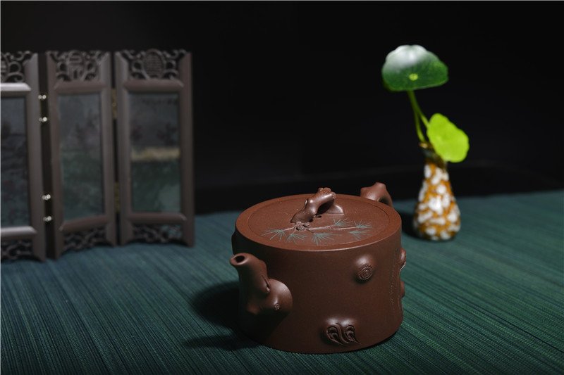 宜兴紫砂壶 | 松桩_泥料：老紫泥_容量：330cc