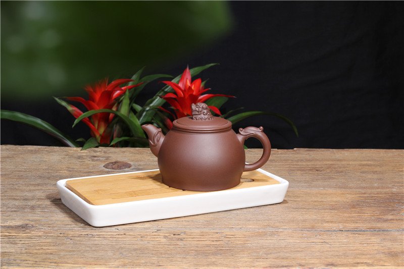 宜兴紫砂壶 | 醒狮_泥料：紫泥_容量：450cc