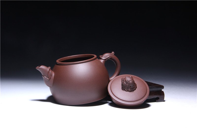 宜兴紫砂壶 | 醒狮_泥料：紫泥_容量：450cc