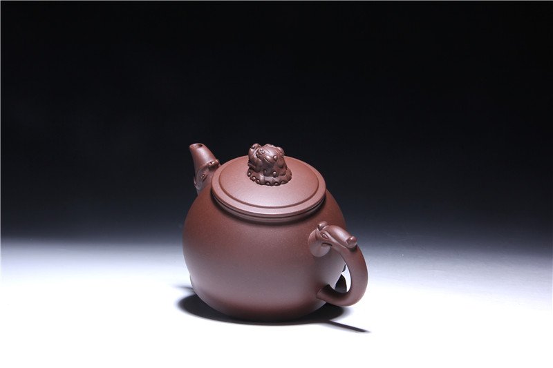 宜兴紫砂壶 | 醒狮_泥料：紫泥_容量：450cc