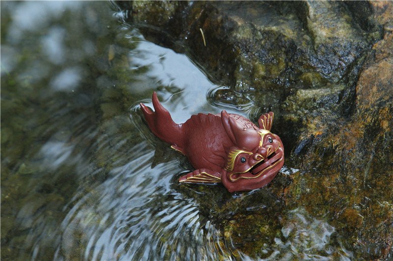 宜兴紫砂雕塑 | 鱼化龙_泥料：紫泥