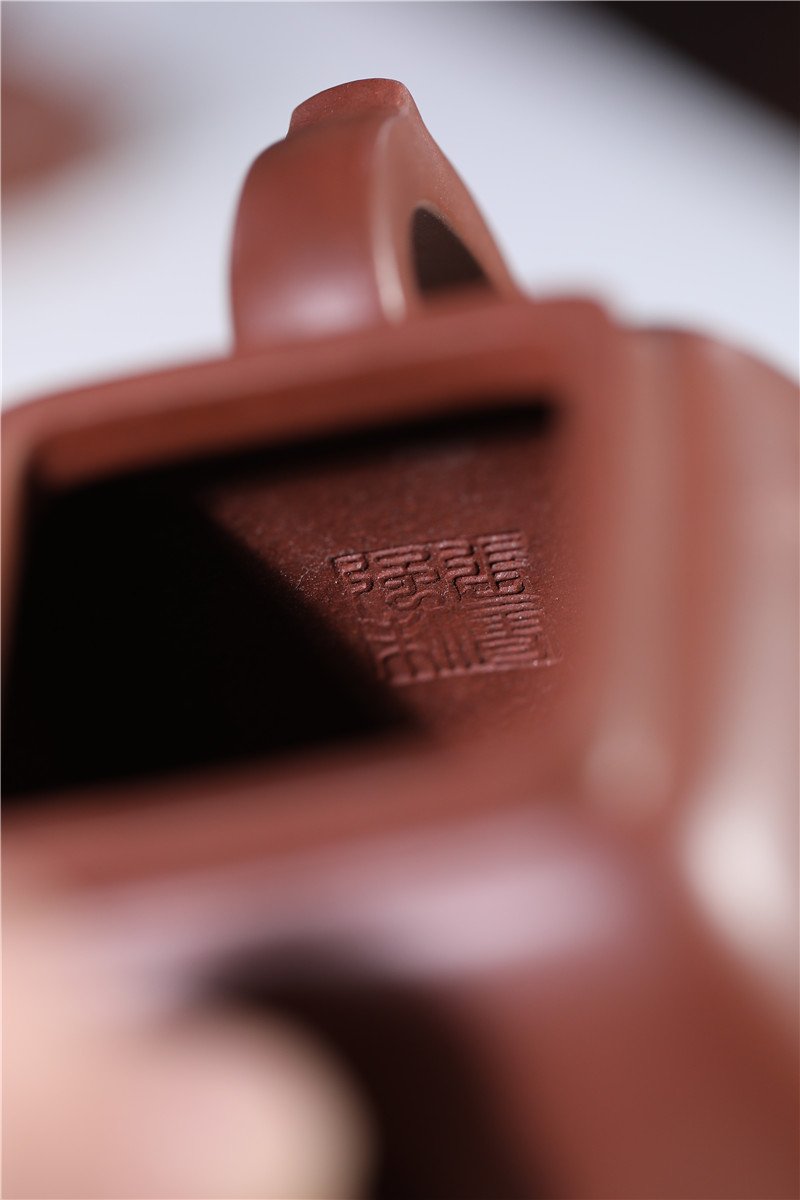 宜兴紫砂壶 | 四方汉韵_泥料：紫泥_容量：350cc