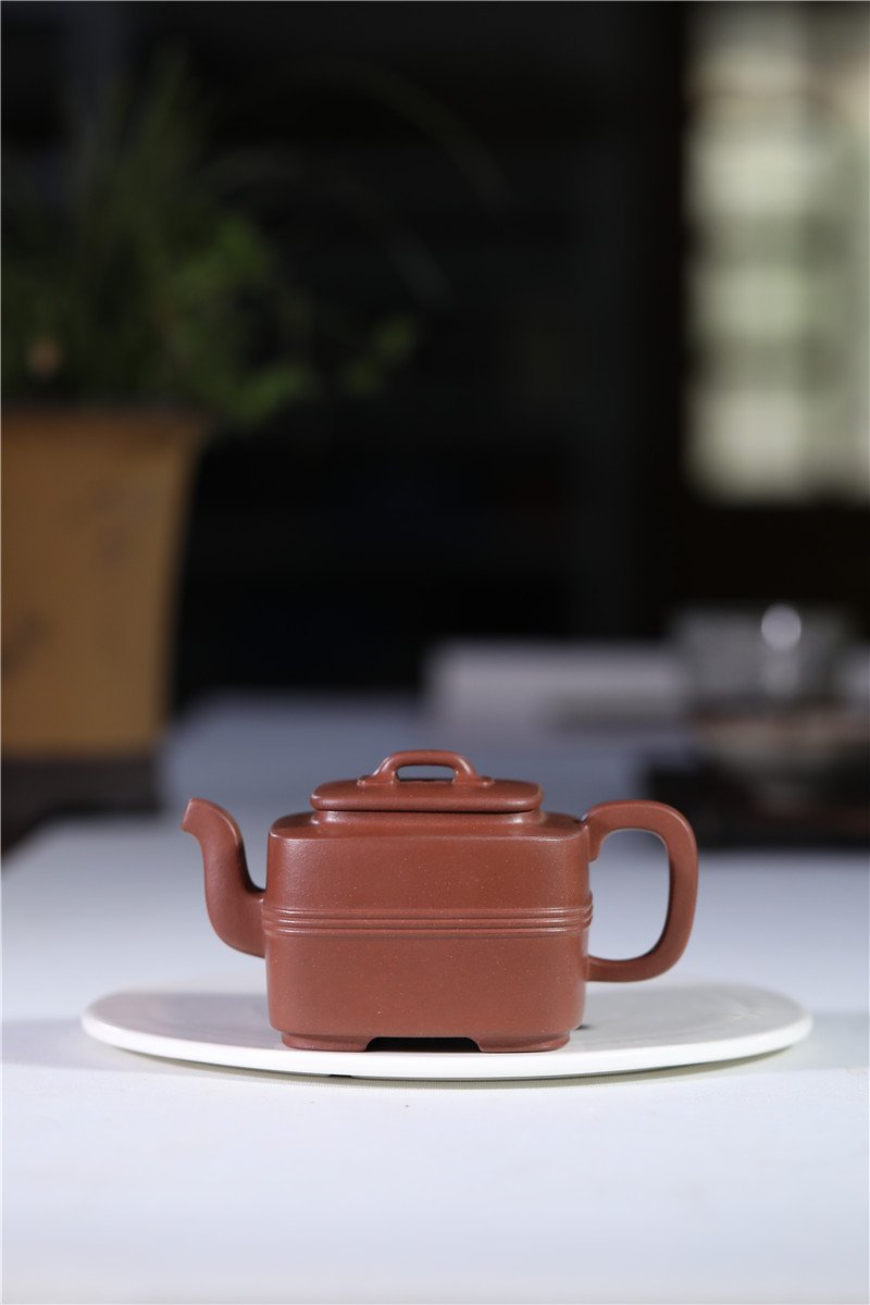 宜兴紫砂壶 | 四方腰线_泥料：紫泥_容量：250cc