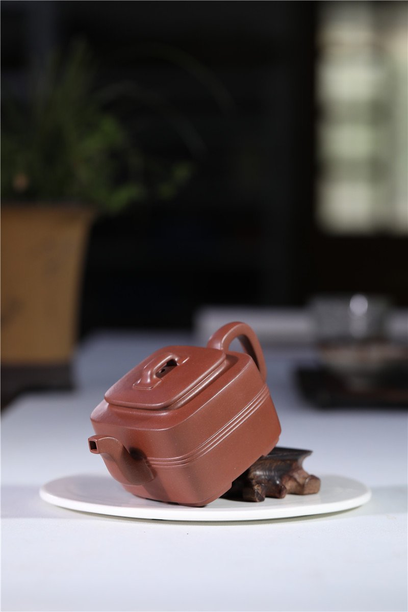 宜兴紫砂壶 | 四方腰线_泥料：紫泥_容量：250cc