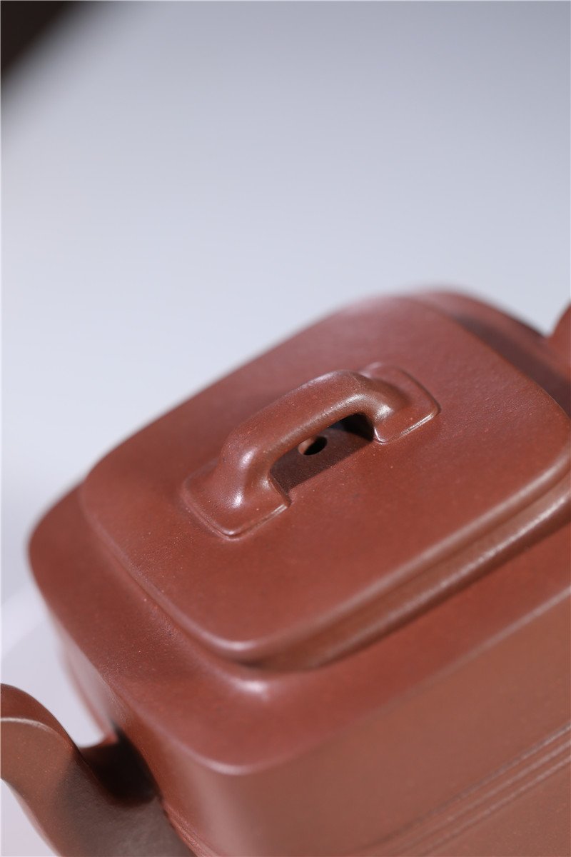 宜兴紫砂壶 | 四方腰线_泥料：紫泥_容量：250cc