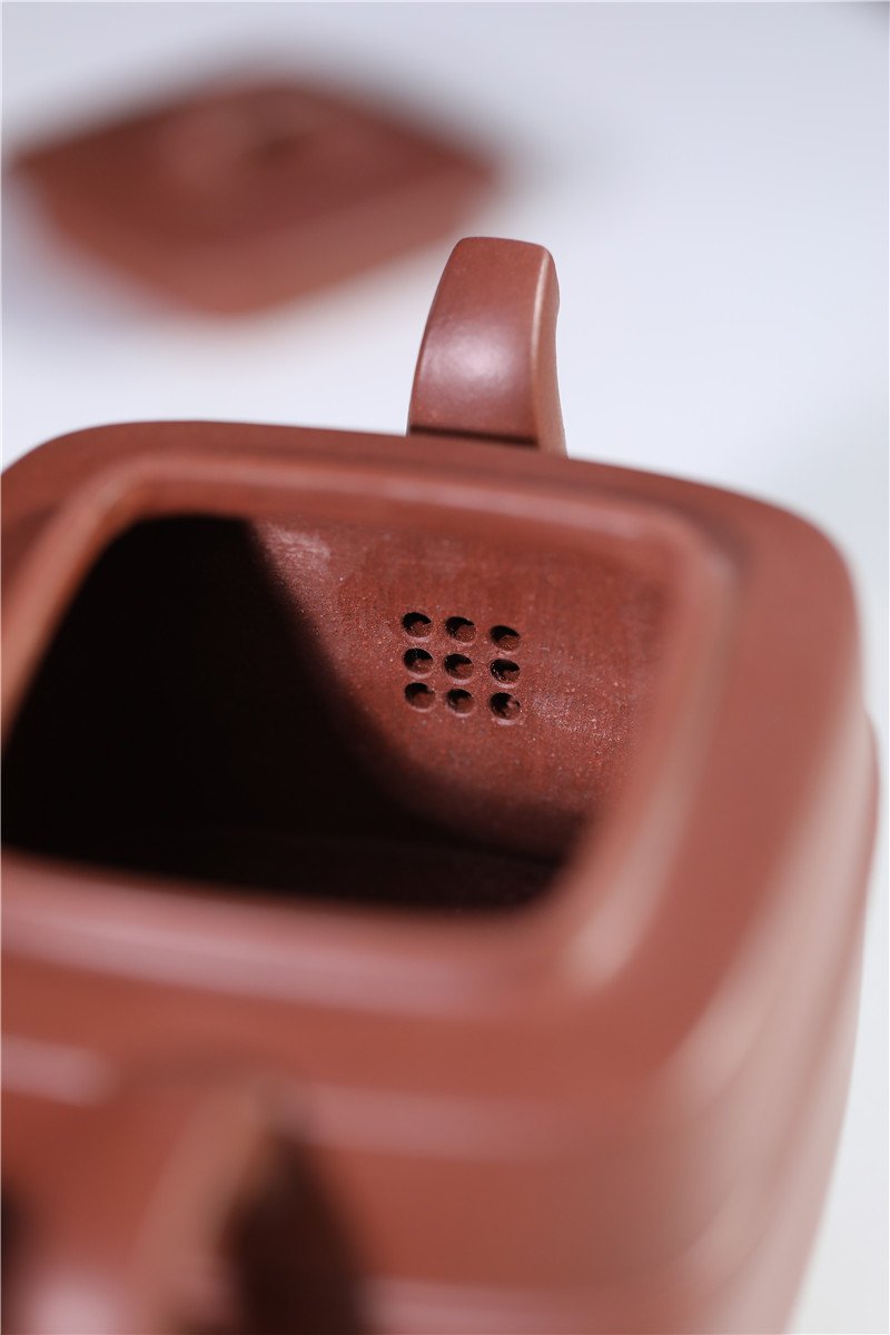 宜兴紫砂壶 | 四方腰线_泥料：紫泥_容量：250cc