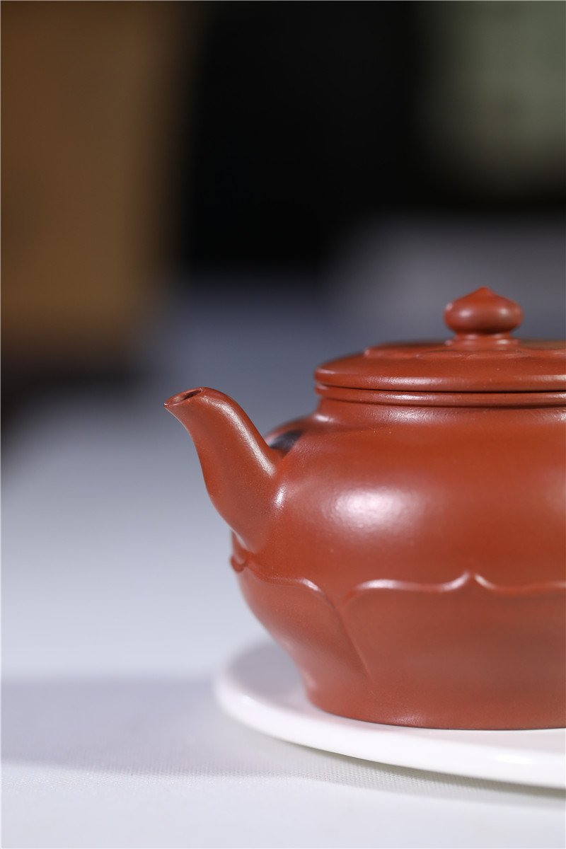 宜兴紫砂壶 | 清莲_泥料：大红袍_容量：190cc