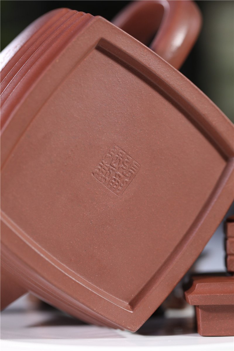 宜兴紫砂壶 | 四方青玉_泥料：紫泥_容量：700cc