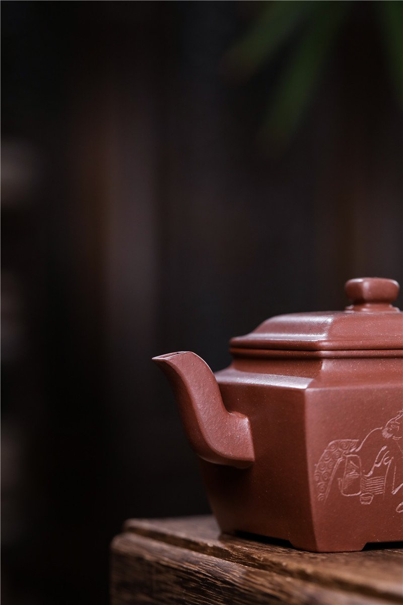 宜兴紫砂壶 | 君方_泥料：紫泥_容量：220cc