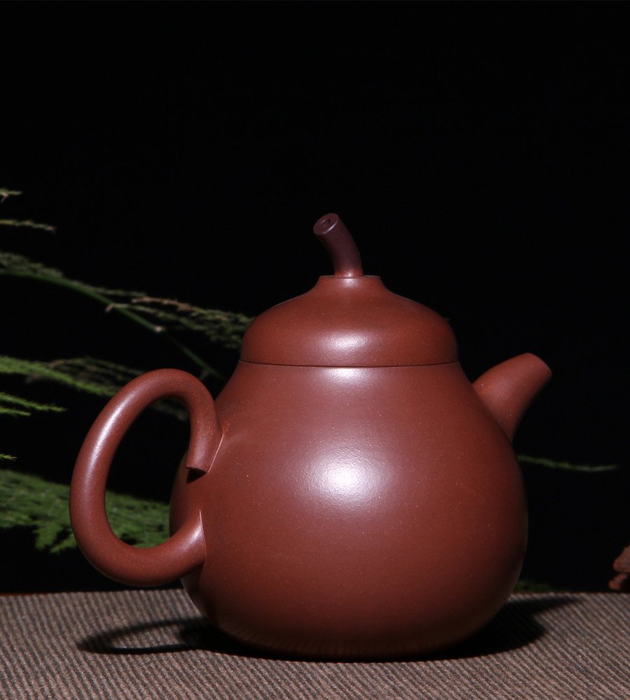 宜兴紫砂壶 I 梨式_泥料：紫泥_容量：260cc