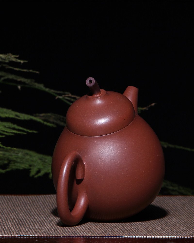 宜兴紫砂壶 I 梨式_泥料：紫泥_容量：260cc