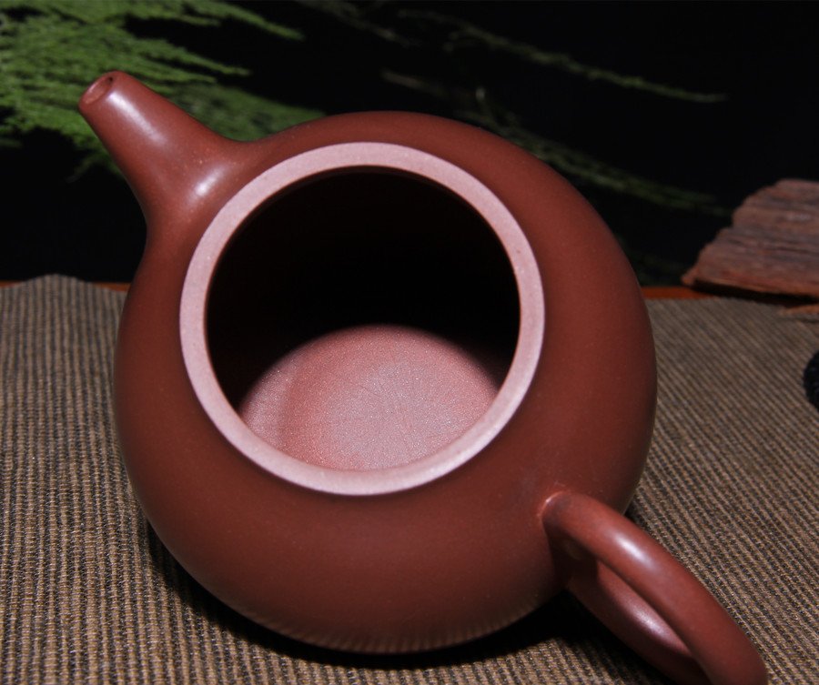 宜兴紫砂壶 I 梨式_泥料：紫泥_容量：260cc