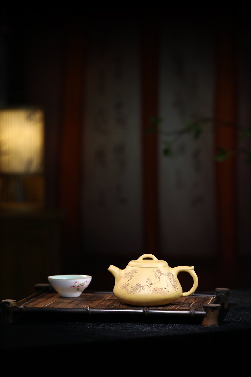 宜兴紫砂壶 I 韵瓢_泥料：金黄段泥_容量：270cc