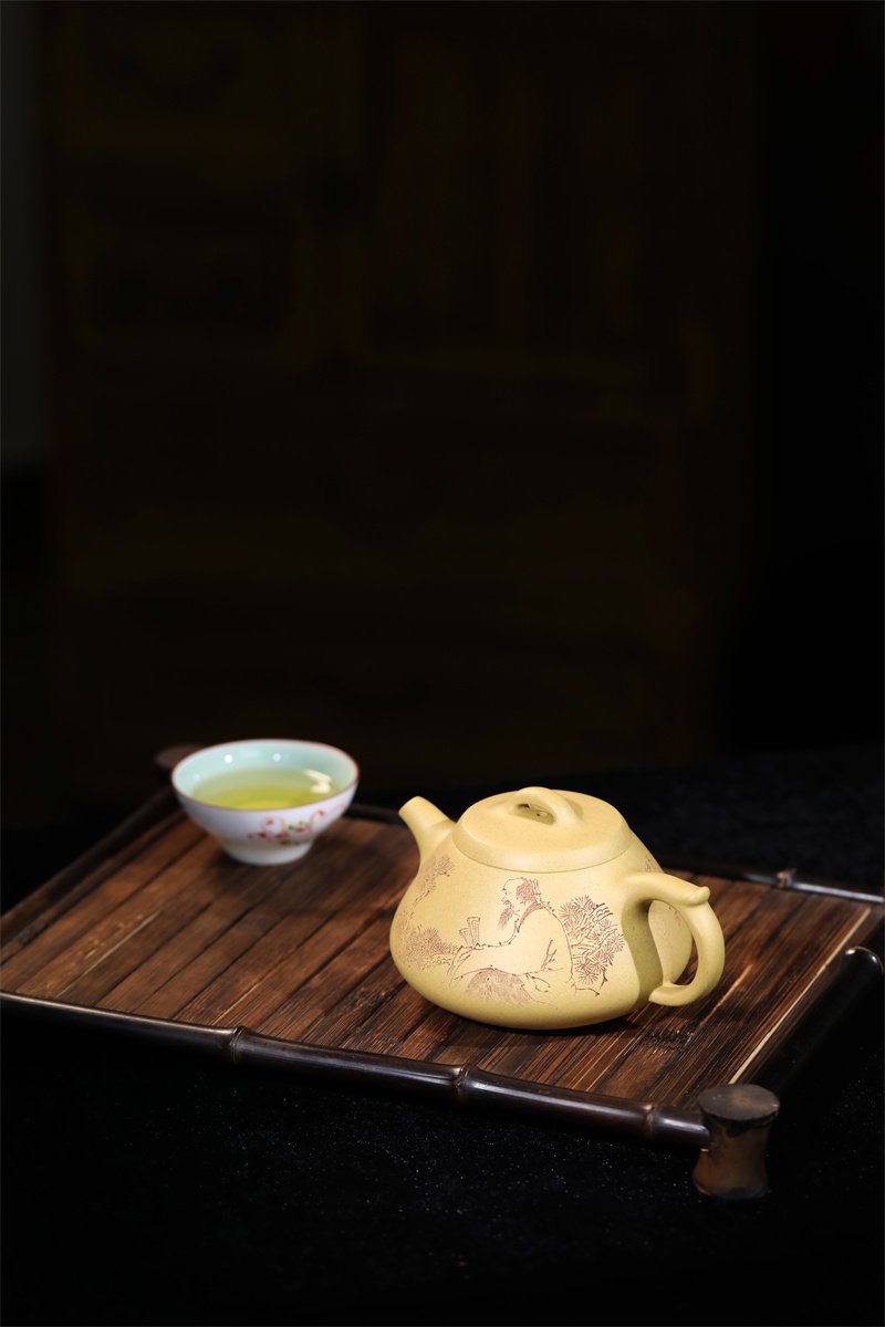 宜兴紫砂壶 I 韵瓢_泥料：金黄段泥_容量：270cc