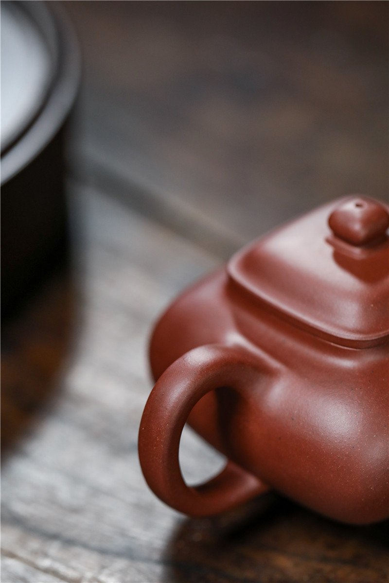 宜兴紫砂壶 I 四方传炉_泥料：紫泥_容量：260cc