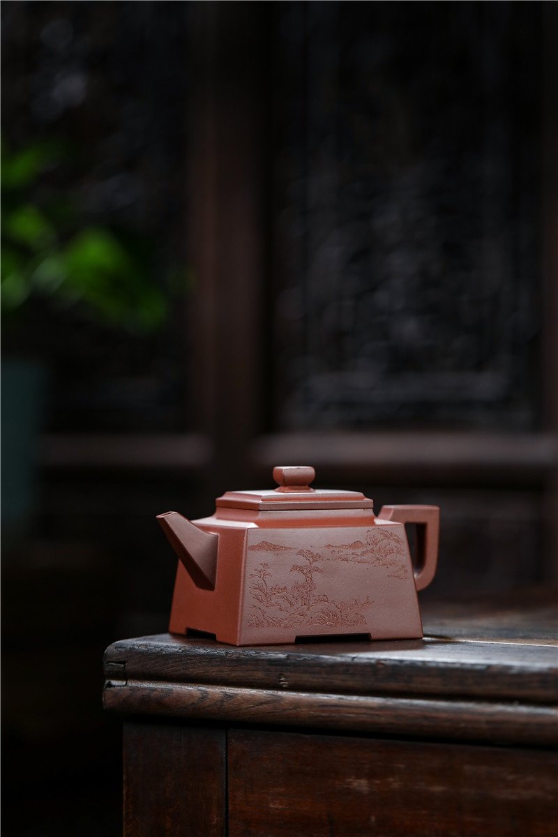 宜兴紫砂壶 I 君方 _泥料：紫泥 _ 容量：300cc