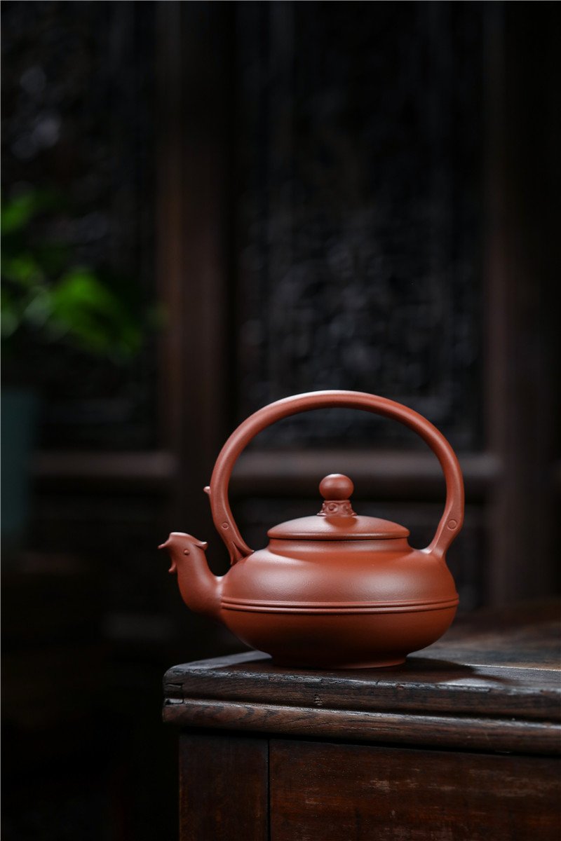 宜兴紫砂壶 I 龙凤呈祥 _ 泥料：红清水泥 _ 容量：550cc