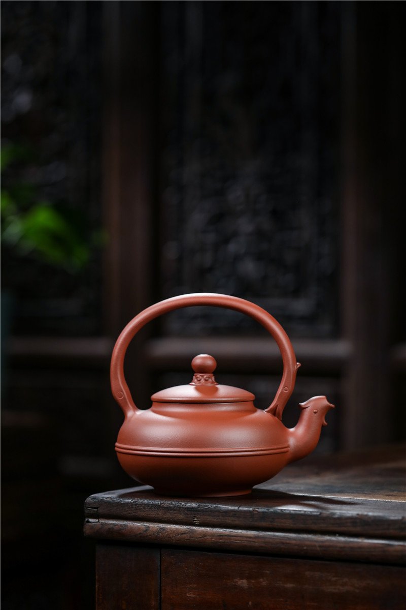 宜兴紫砂壶 I 龙凤呈祥 _ 泥料：红清水泥 _ 容量：550cc