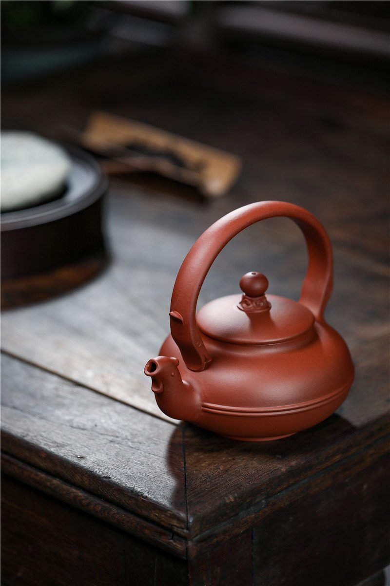宜兴紫砂壶 I 龙凤呈祥 _ 泥料：红清水泥 _ 容量：550cc