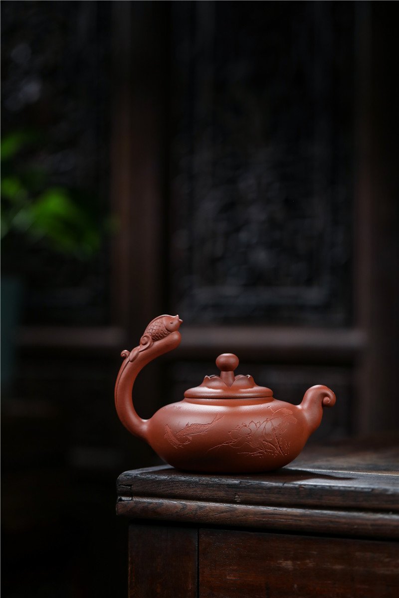 宜兴紫砂壶 I 龙门一跃 _ 泥料：红清水泥 _ 容量：350cc