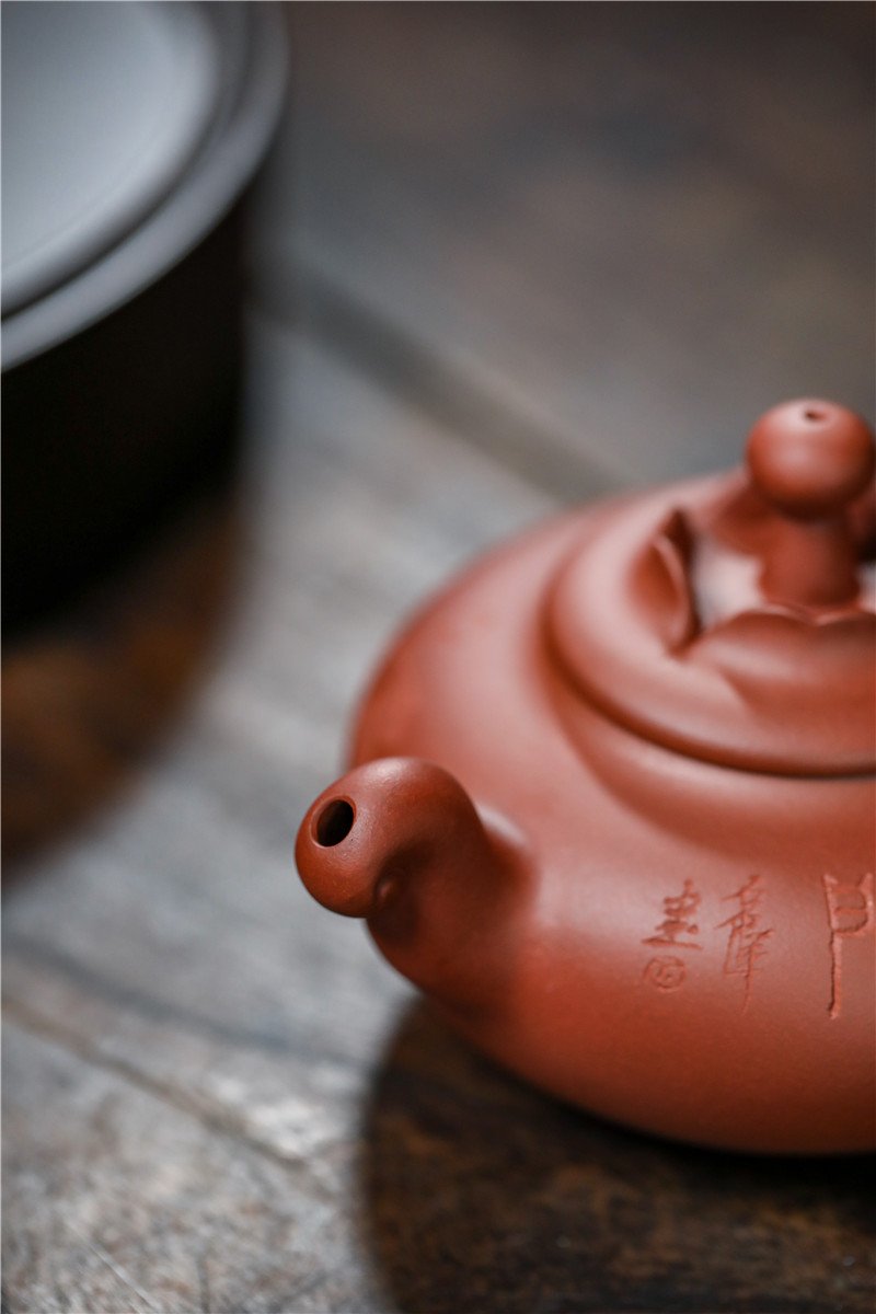 宜兴紫砂壶 I 龙门一跃 _ 泥料：红清水泥 _ 容量：350cc