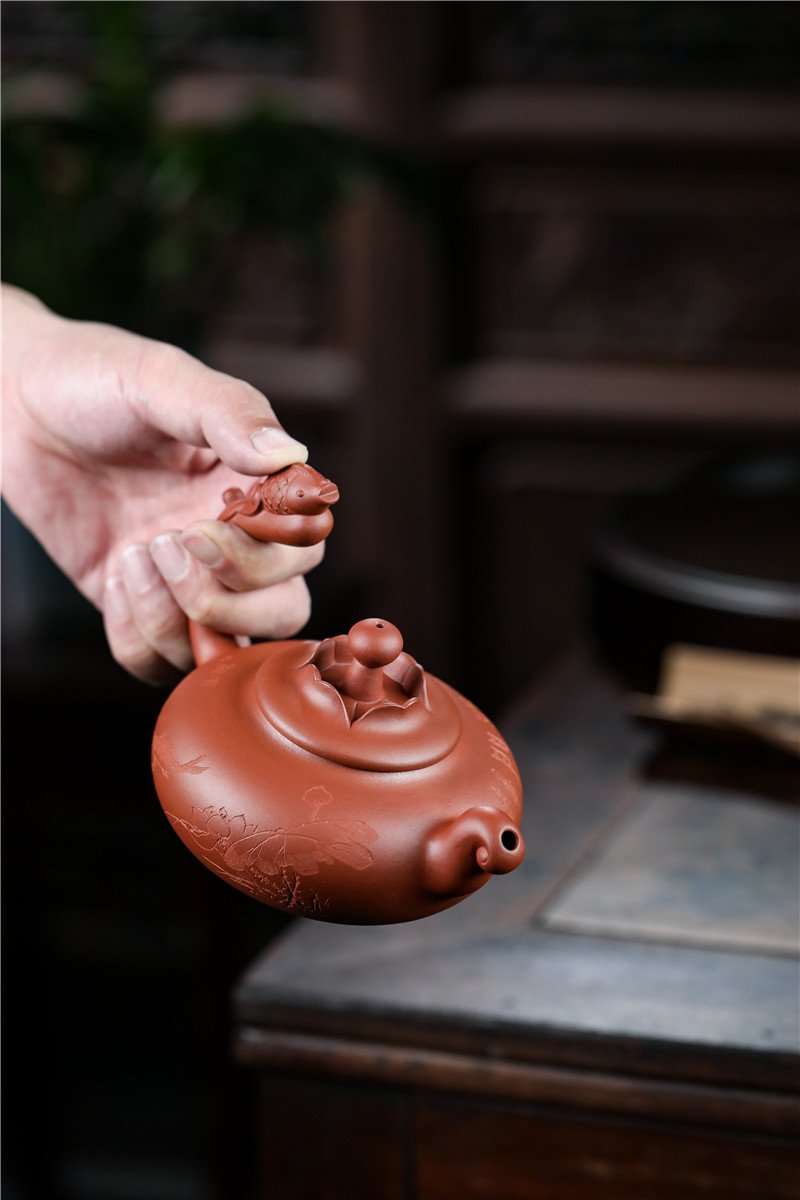 宜兴紫砂壶 I 龙门一跃 _ 泥料：红清水泥 _ 容量：350cc